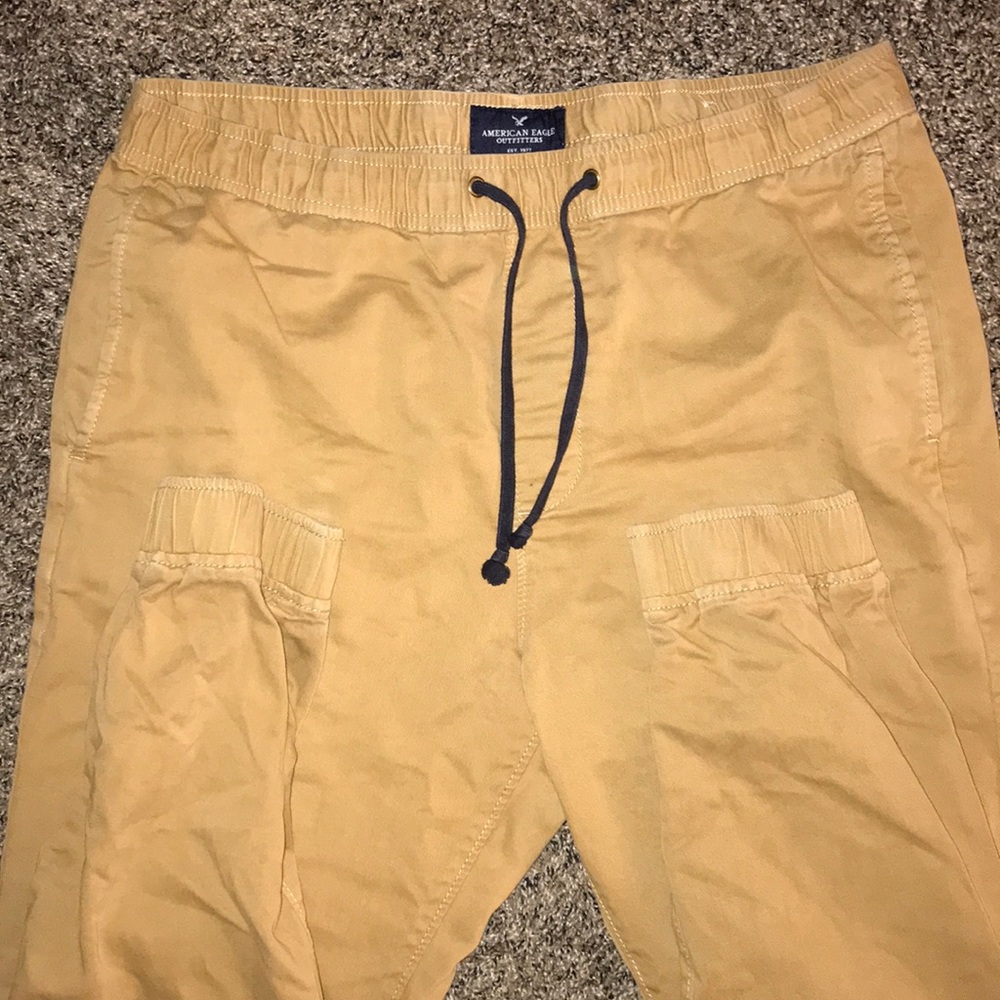 American Eagle Men’s Khaki Joggers